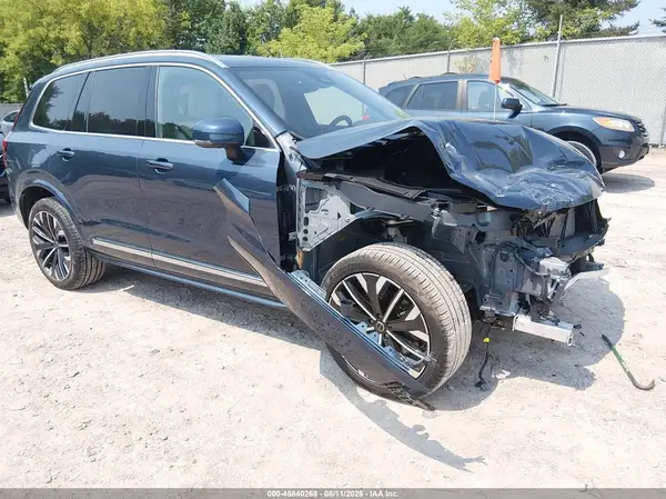 YV4062PE0T1478085 2026 VOLVO XC90 - Image 1