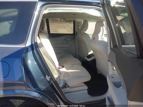 YV4062PE2R1146609 2024 VOLVO XC90 - Image 8