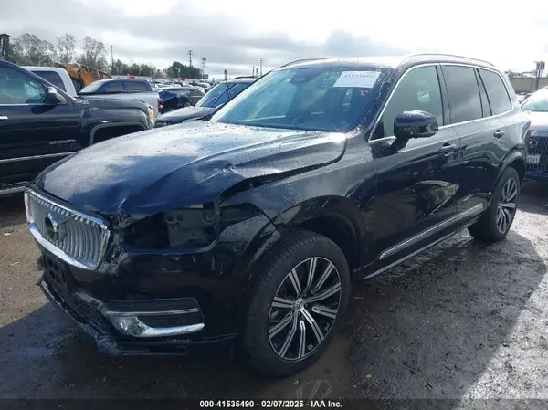 YV4062PE2R1218604 2024 VOLVO XC90 - Image 2