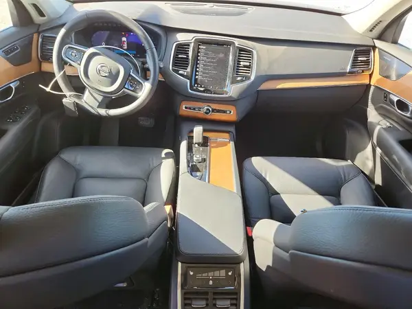 YV4062PE2S1303139 2025 VOLVO XC90 - Image 8