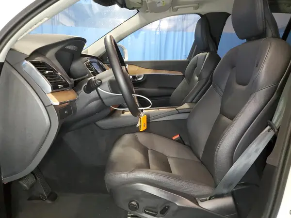 2025 VOLVO XC90 auction photo 7