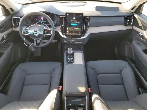 YV4062PE3T1475763 2026 VOLVO XC90 - Image 8