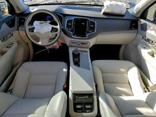 YV4062PE4S1329015 2025 VOLVO XC90 - Image 8