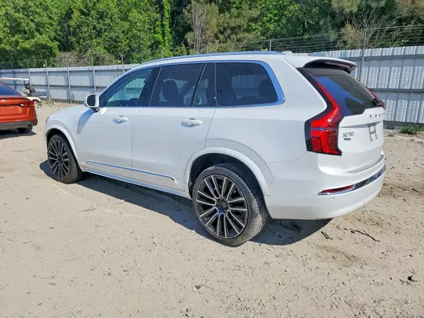 YV4062PE4T1443128 2026 VOLVO XC90 - Image 2