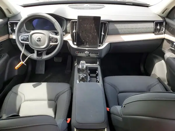 YV4062PE4T1461421 2026 VOLVO XC90 - Image 8