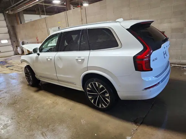 YV4062PE4T1509368 2026 VOLVO XC90 - Image 2
