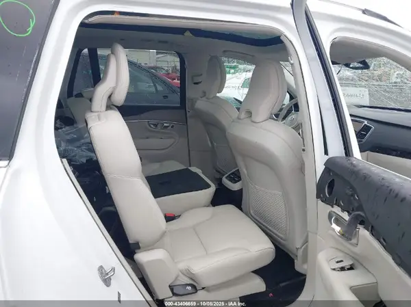 YV4062PE5R1152579 2024 VOLVO XC90 - Image 8