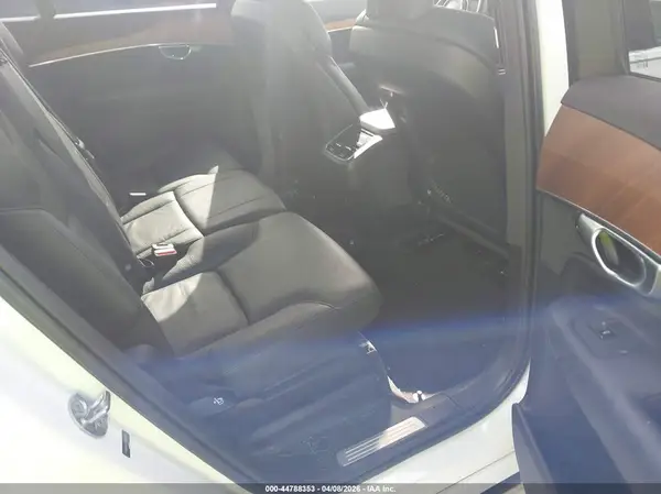 YV4062PE5R1171293 2024 VOLVO XC90 - Image 8