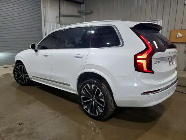 YV4062PE5T1488336 2026 VOLVO XC90 - Image 2