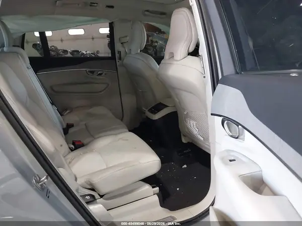 YV4062PE7S1325640 2025 VOLVO XC90 - Image 8