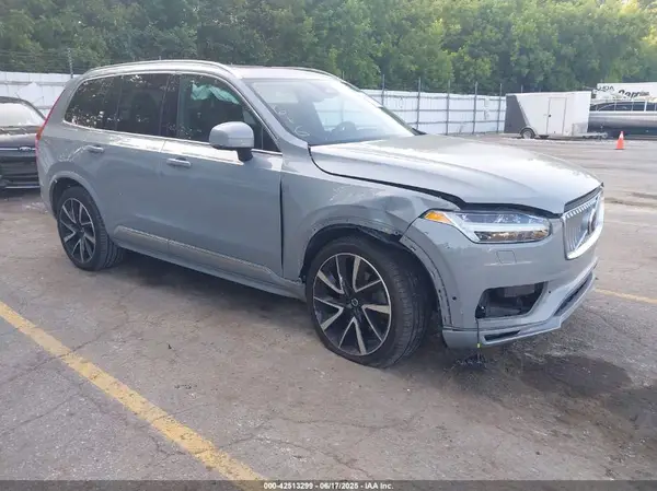 YV4062PE8R1150616 2024 VOLVO XC90 - Image 1