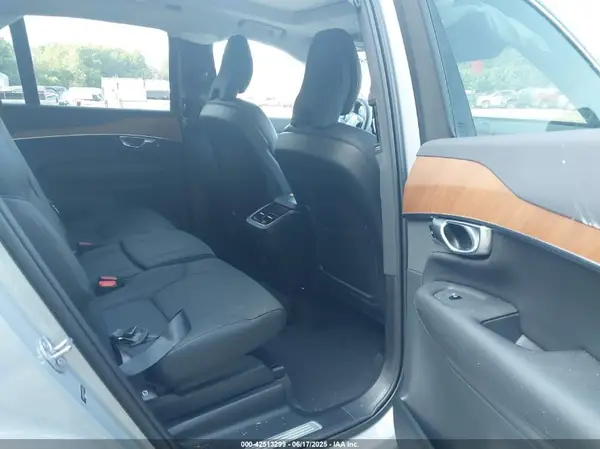 YV4062PE8R1150616 2024 VOLVO XC90 - Image 8