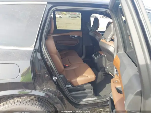 YV4062PE8R1171031 2024 VOLVO XC90 - Image 8