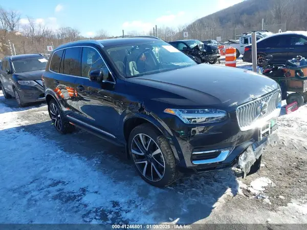 YV4062PE9R1172236 2024 VOLVO XC90 - Image 1