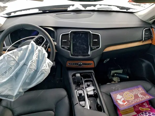 YV4062PE9R1208166 2024 VOLVO XC90 - Image 8