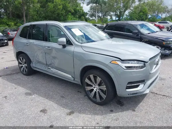 YV4062PE9S1326711 2025 VOLVO XC90 - Image 1