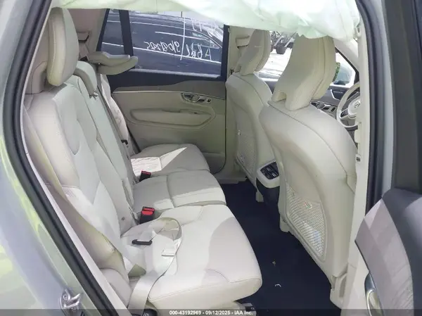 YV4062PE9S1326711 2025 VOLVO XC90 - Image 8