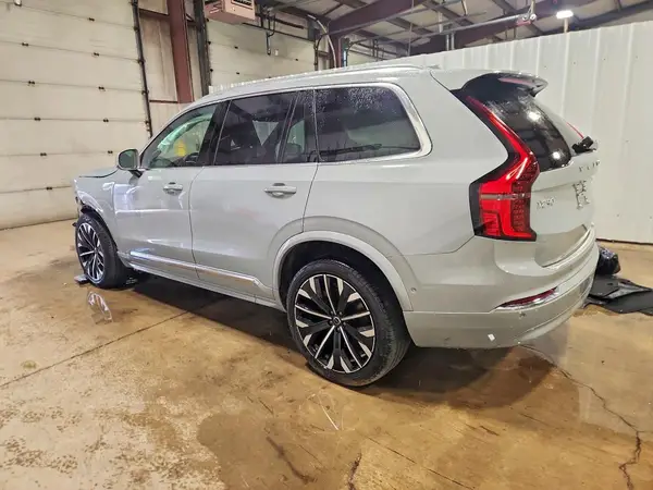 YV4062PE9T1469952 2026 VOLVO XC90 - Image 2