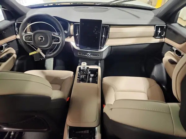 YV4062PE9T1469952 2026 VOLVO XC90 - Image 8