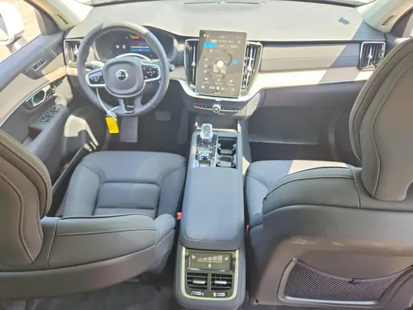 YV4062PE9T1482023 2026 VOLVO XC90 - Image 8