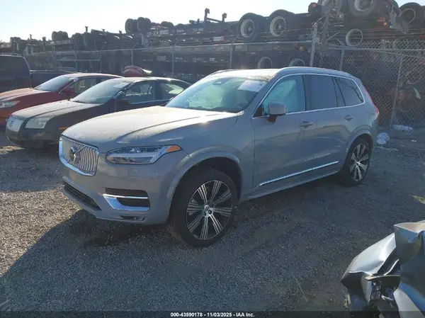 YV4062PF0S1296328 2025 VOLVO XC90 - Image 2