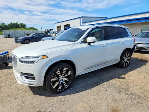 YV4062PF2S1330110 2025 VOLVO XC90 - Image 1