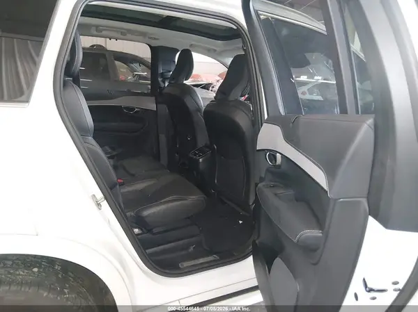 YV4062PF5S1304150 2025 VOLVO XC90 - Image 8