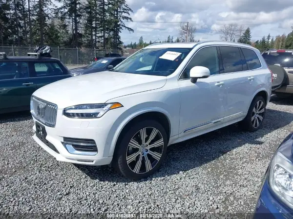 YV4062PF8R1178831 2024 VOLVO XC90 - Image 2