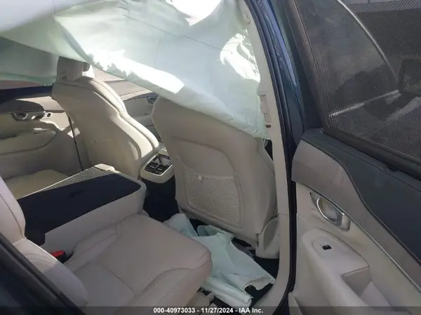YV4062PF8R1204909 2024 VOLVO XC90 - Image 8