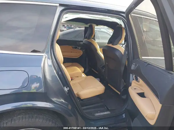 YV4062PF9R1168910 2024 VOLVO XC90 - Image 8