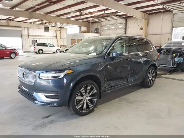 YV4062PF9S1333067 2025 VOLVO XC90 - Image 2