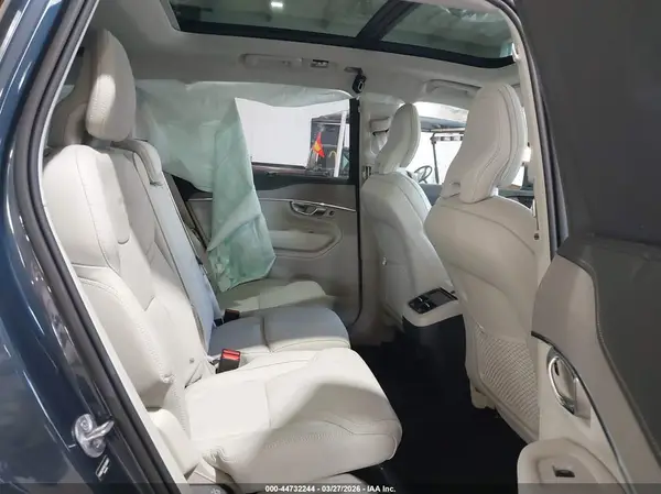 YV4062PF9S1333067 2025 VOLVO XC90 - Image 8