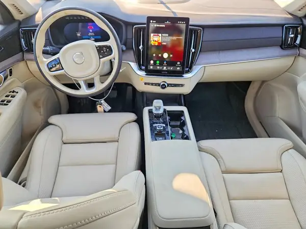 YV4062PFXT1485084 2026 VOLVO XC90 - Image 8