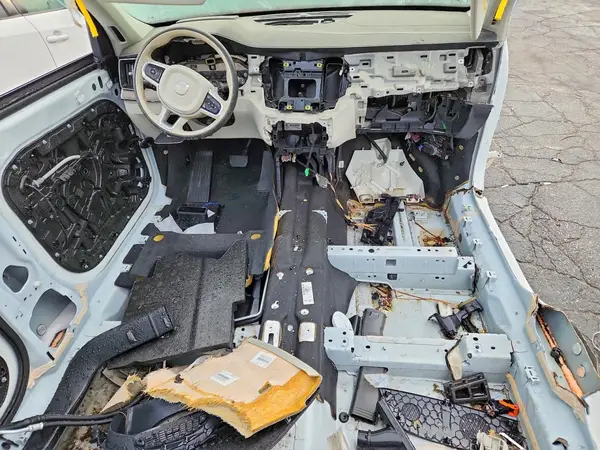 YV4062PG6S1377536 2025 VOLVO XC90 - Image 8