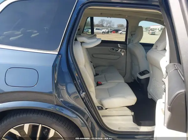 YV4062PGXS1349691 2025 VOLVO XC90 - Image 8