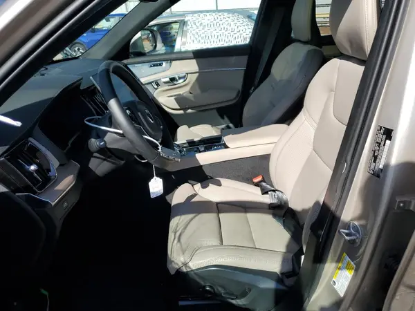 2025 VOLVO XC90 COPART lot 68701975 auction photo 7