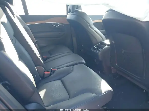 YV4062PK5R1184048 2024 VOLVO XC90 - Image 8