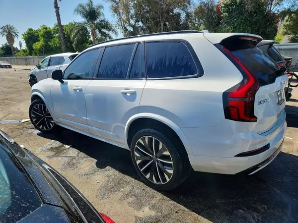 YV4062PM6T1469799 2026 VOLVO XC90 - Image 2