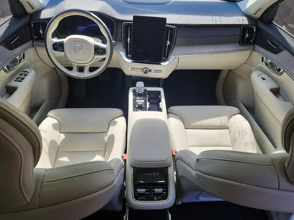 YV4062PM6T1469799 2026 VOLVO XC90 - Image 8
