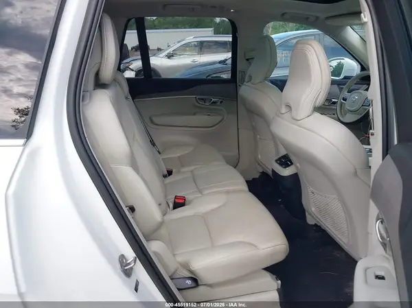 YV4062PN2P1912075 2023 VOLVO XC90 - Image 8