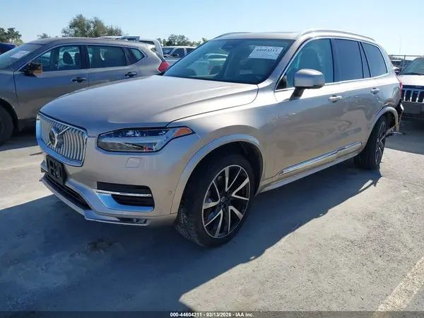 YV4062PN2P1957033 2023 VOLVO XC90 - Image 2