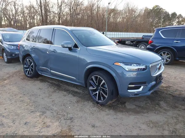 YV4062PN7P1904117 2023 VOLVO XC90 - Image 1