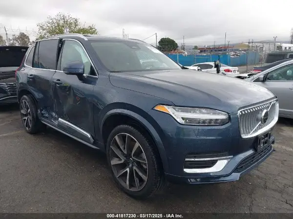 YV4062PN7P1958324 2023 VOLVO XC90 - Image 1