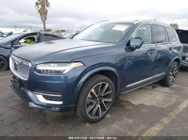 YV4062PN7P1958324 2023 VOLVO XC90 - Image 2