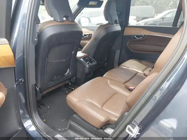YV4062PNXP1956745 2023 VOLVO XC90 - Image 8