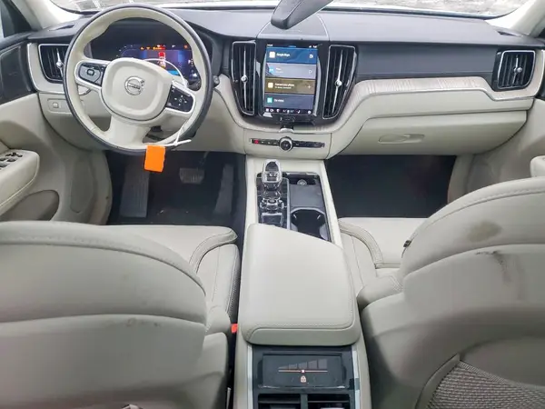 YV4062RL3N1083736 2022 VOLVO XC60 - Image 8