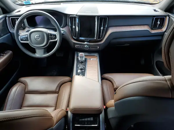 YV4062RL3N1951394 2022 VOLVO XC60 - Image 8