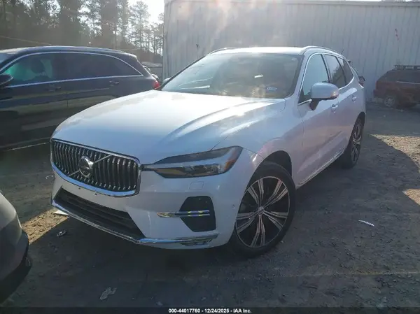 YV4062RL4N1060501 2022 VOLVO XC60 - Image 2