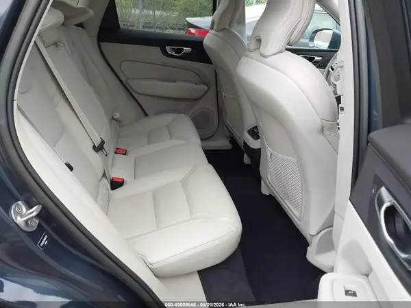 YV4062RL5N1083379 2022 VOLVO XC60 - Image 8