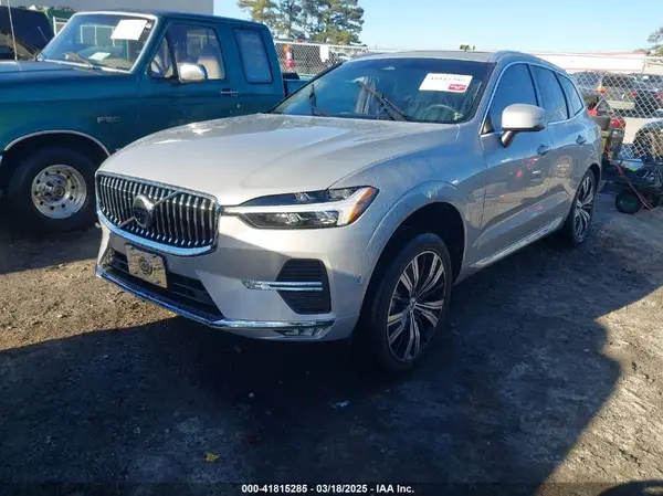 YV4062RL7N1087658 2022 VOLVO XC60 - Image 2